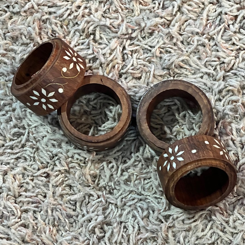 Set of 4 Vintage Wooden Napkin Rings Hand Carved Floral Design Made in India